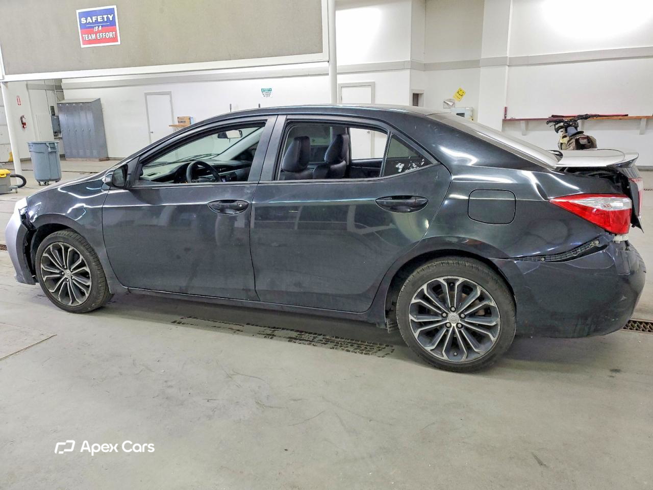 Toyota Corolla 2015