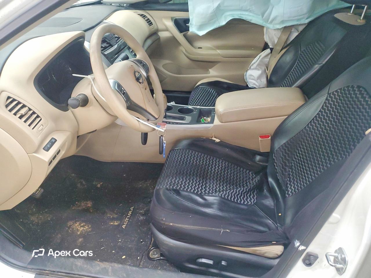 Nissan Altima 2015