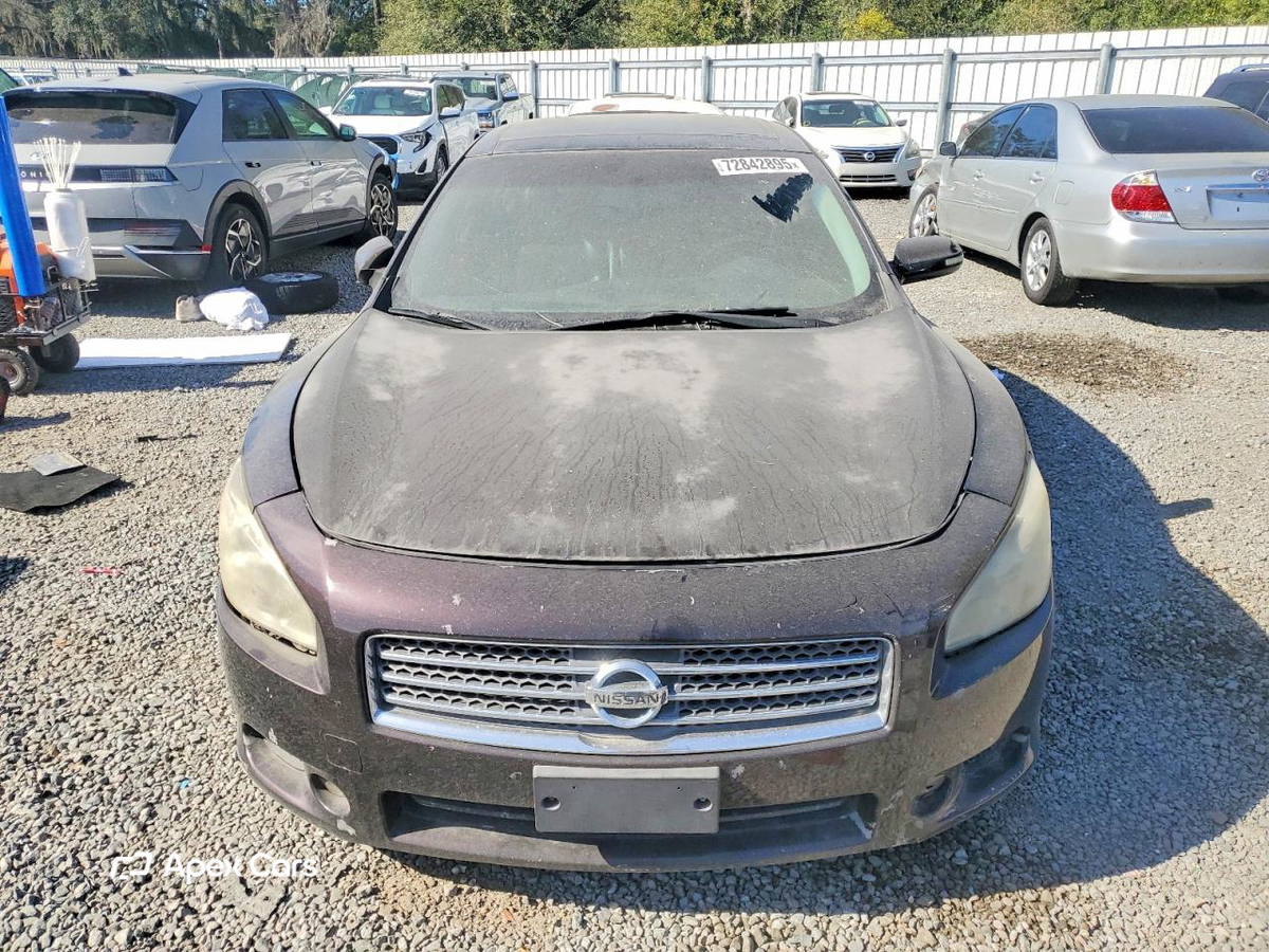 Nissan Maxima 2010