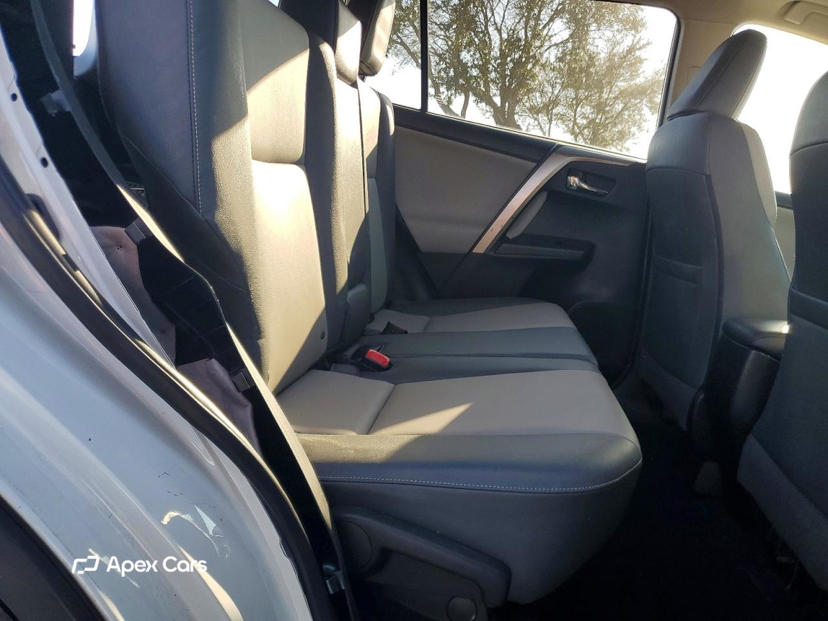 Toyota RAV 4 2014