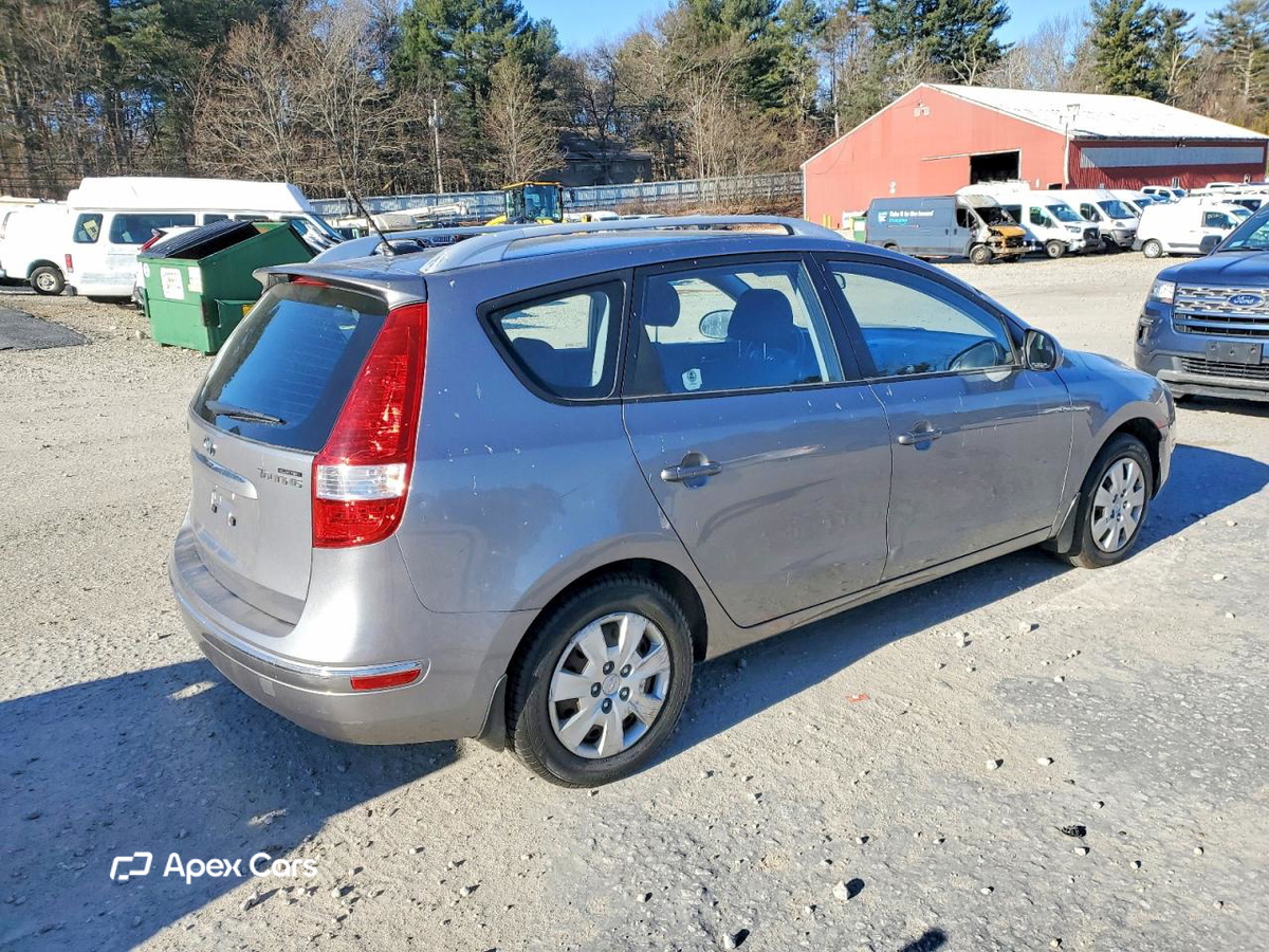 Hyundai Elantra 2011