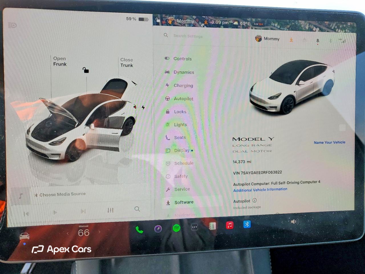 Tesla Model Y 2024