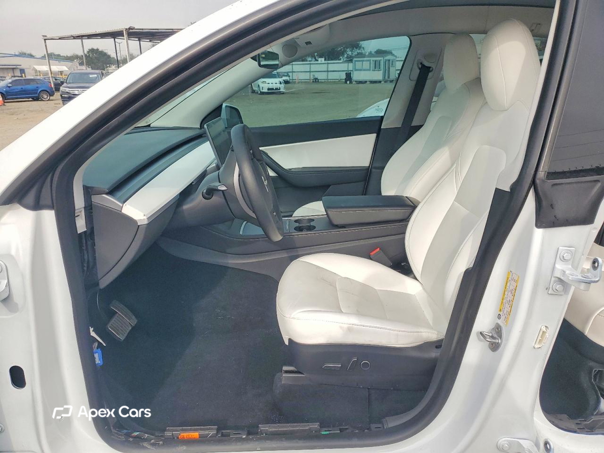 Tesla Model Y 2021