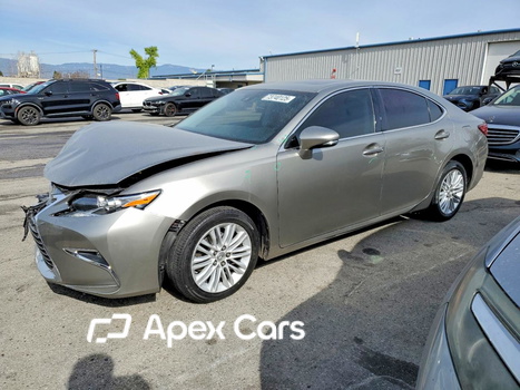 Lexus ES 2018 - Image 1 of 12