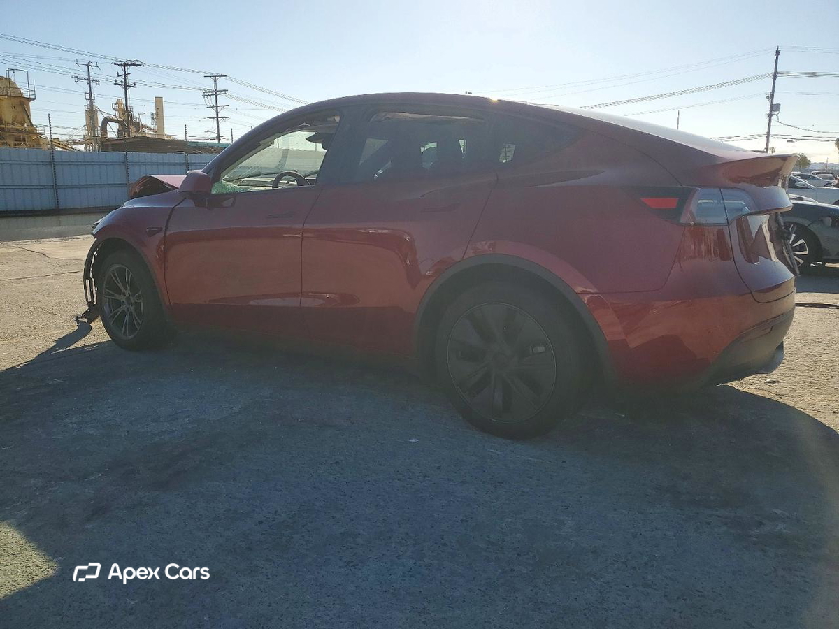 Tesla Model Y 2025