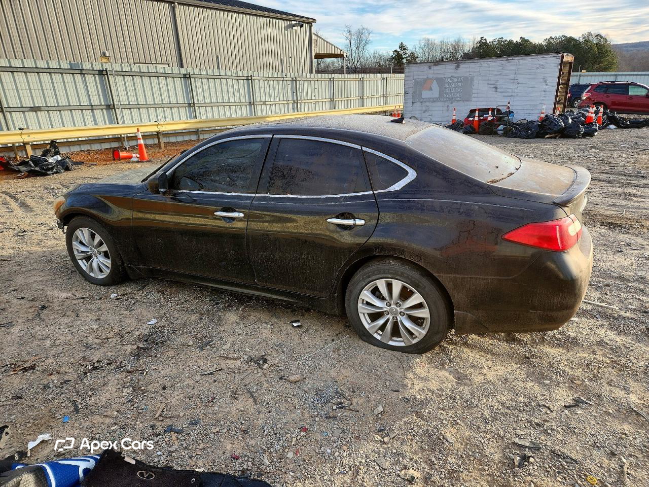 Infiniti M 2011