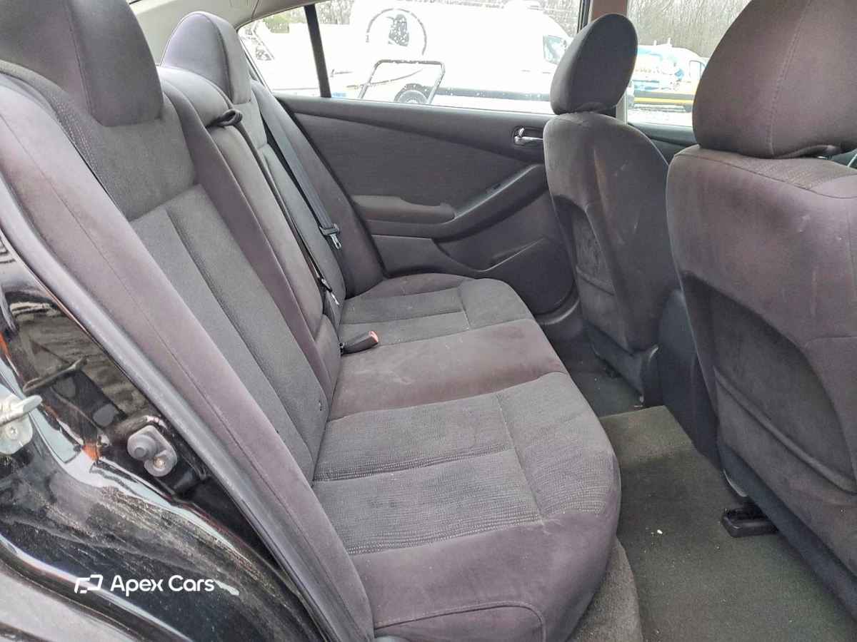 Nissan Altima 2011
