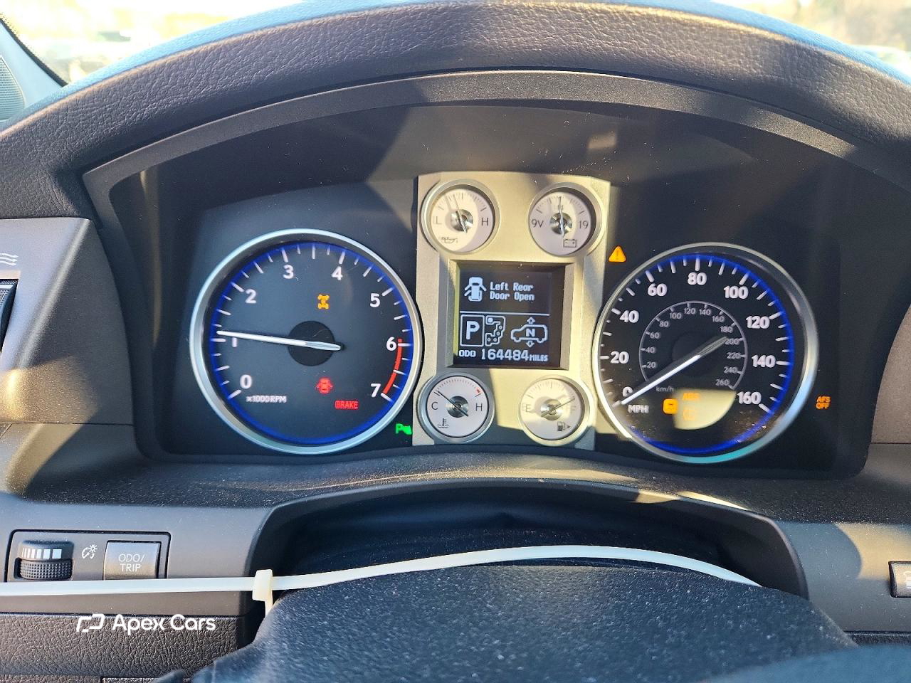 Lexus LX 2011