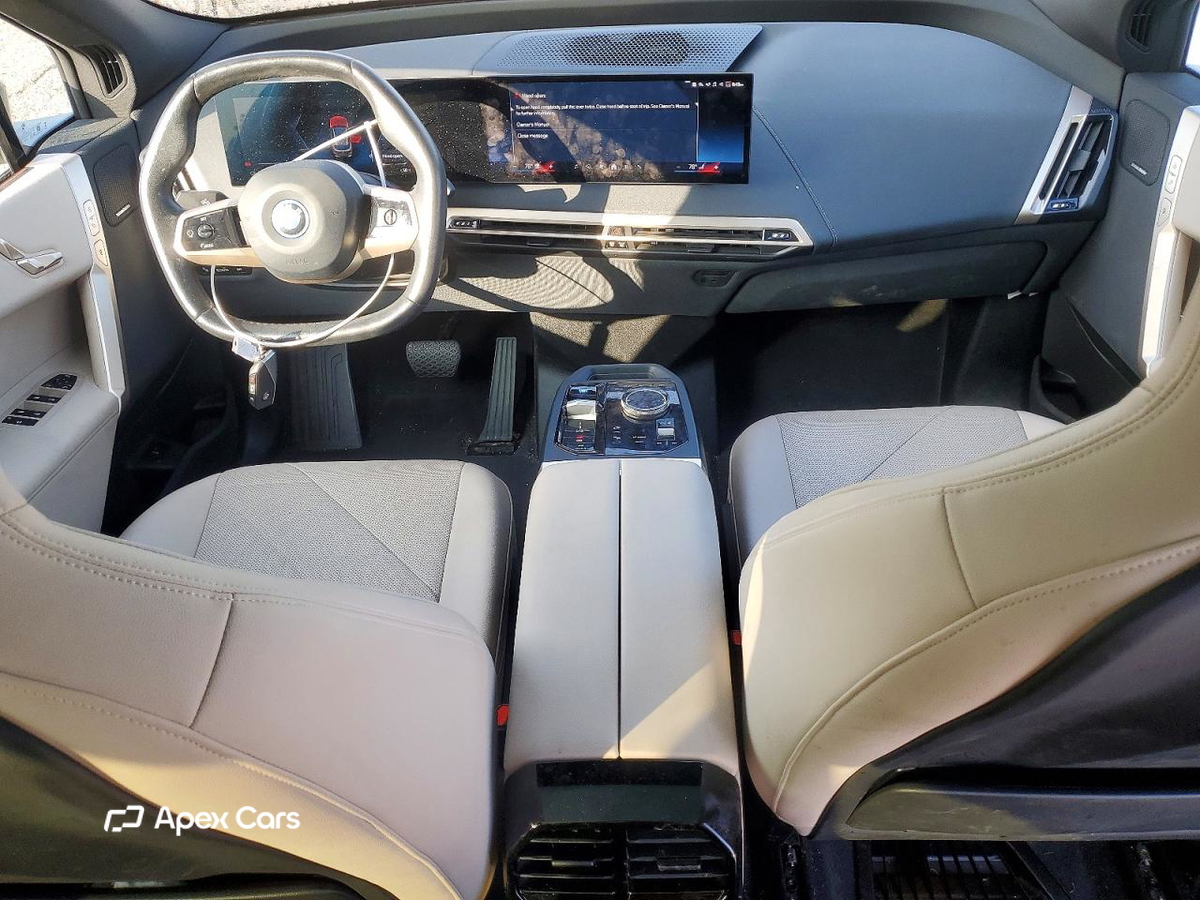 BMW iX 2025