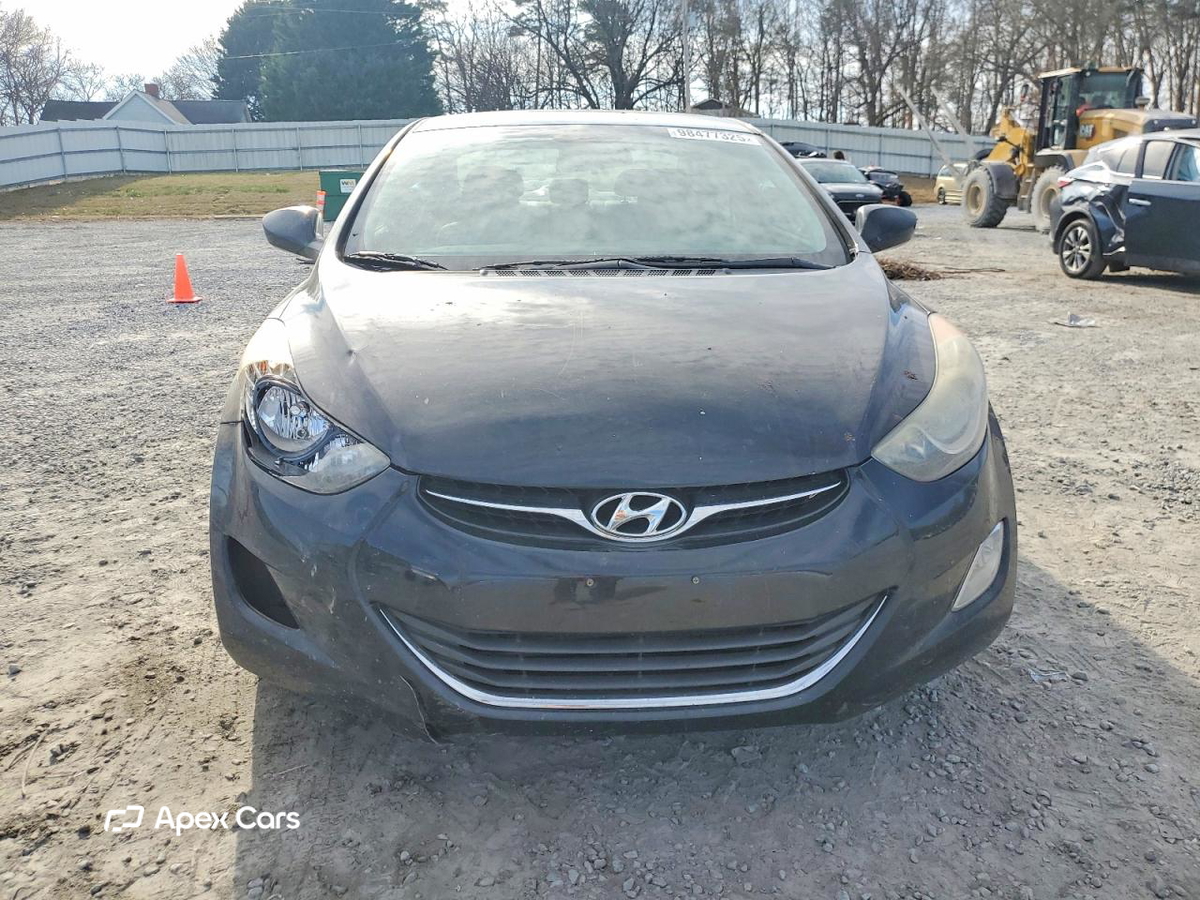 Hyundai Elantra 2013