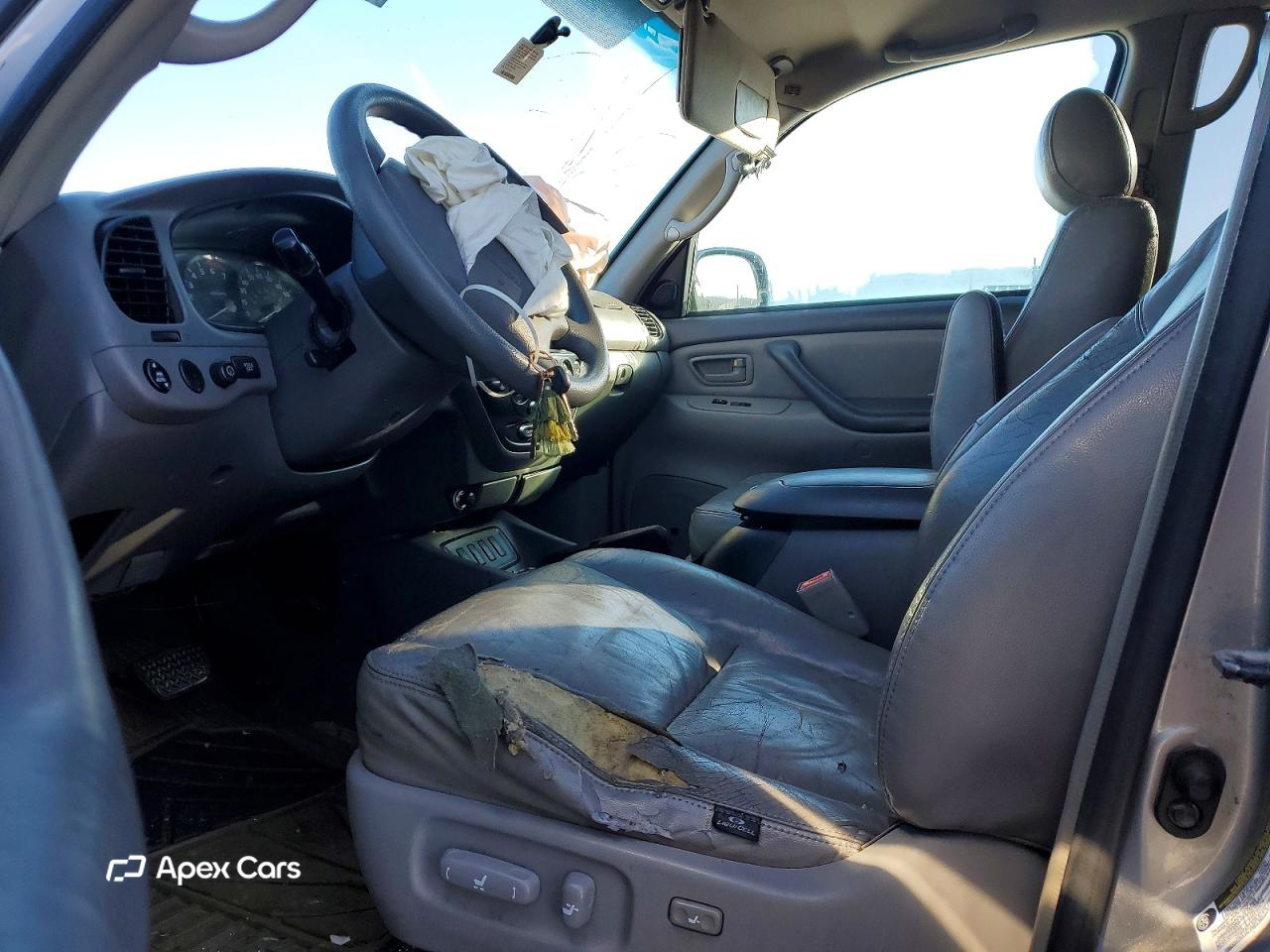 Toyota Sequoia 2005