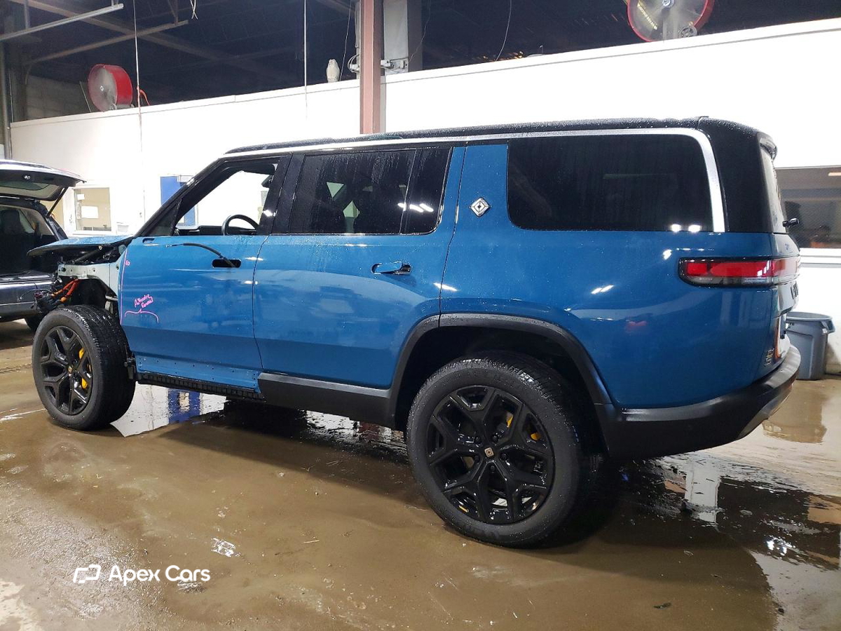Rivian R1S 2023