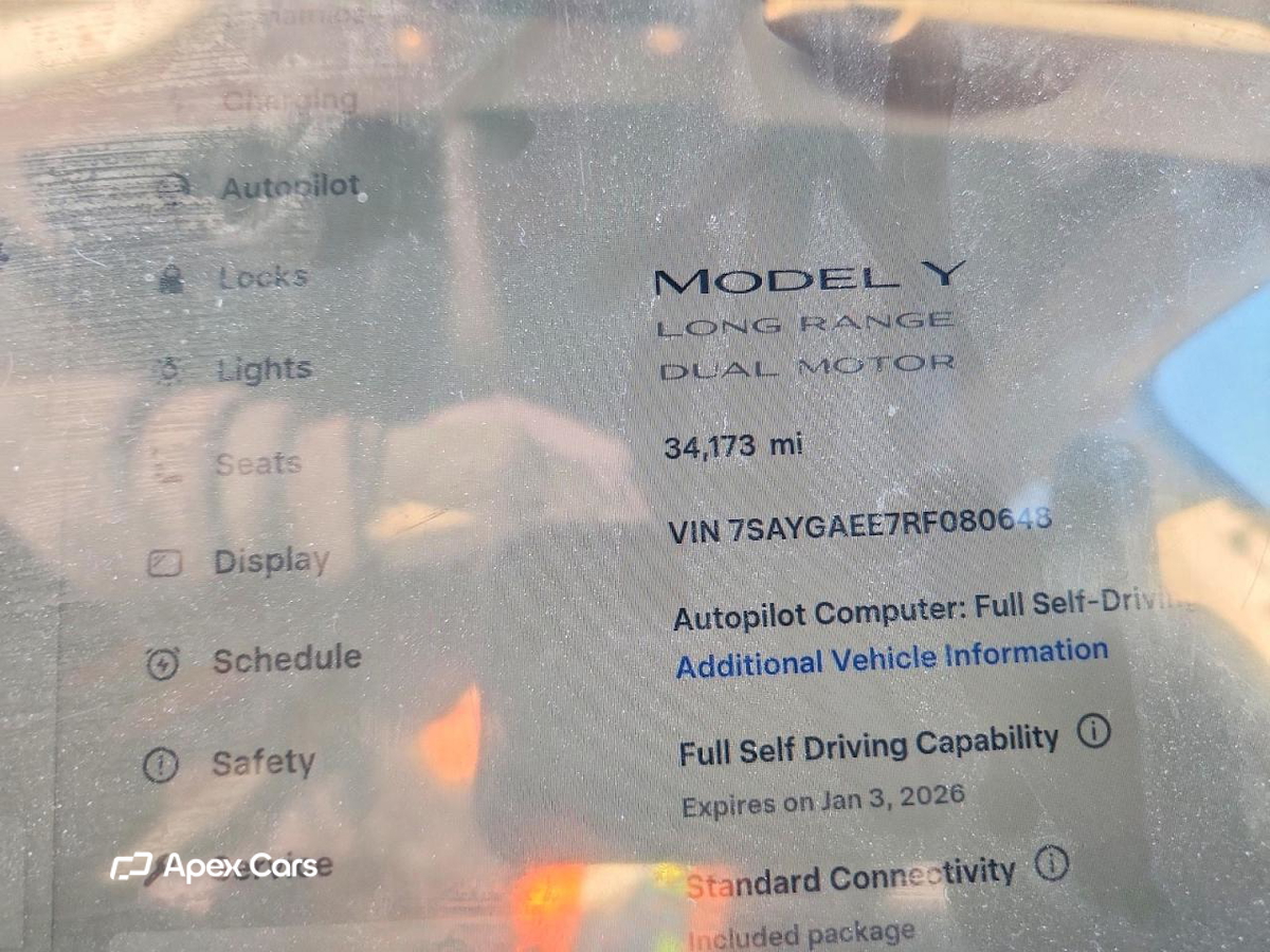 Tesla Model Y 2024