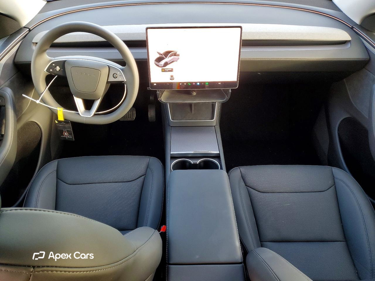Tesla Model Y 2026