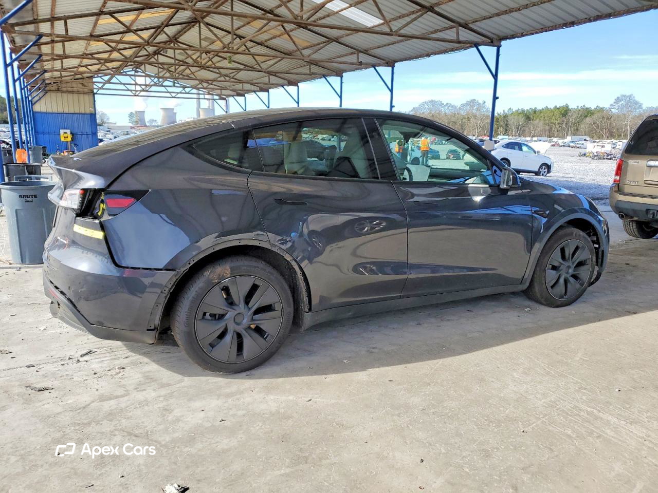 Tesla Model Y 2024