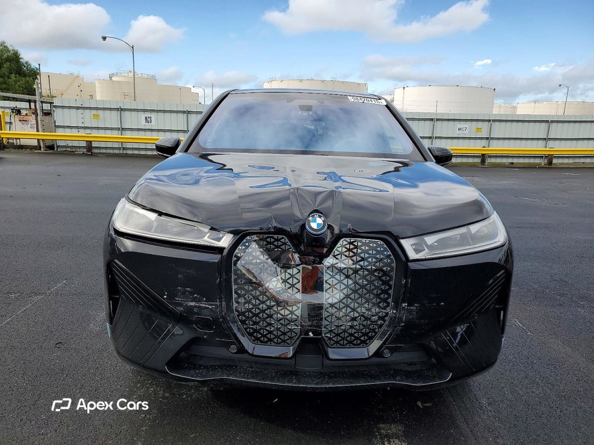BMW iX 2025