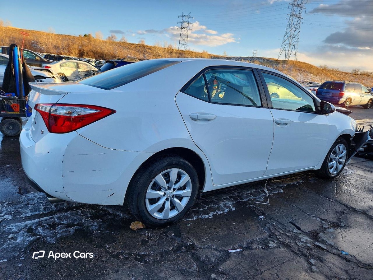 Toyota Corolla 2015
