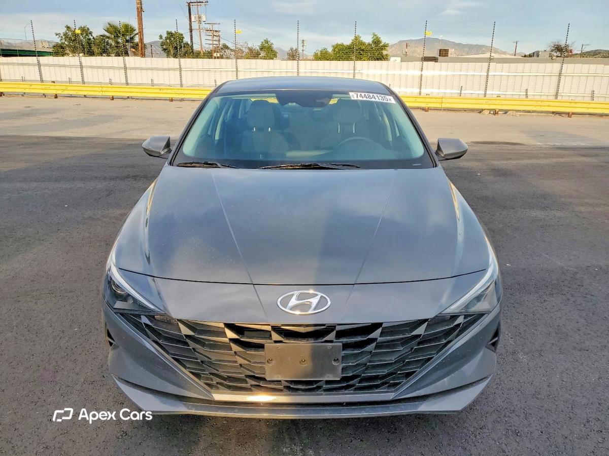 Hyundai Elantra 2023
