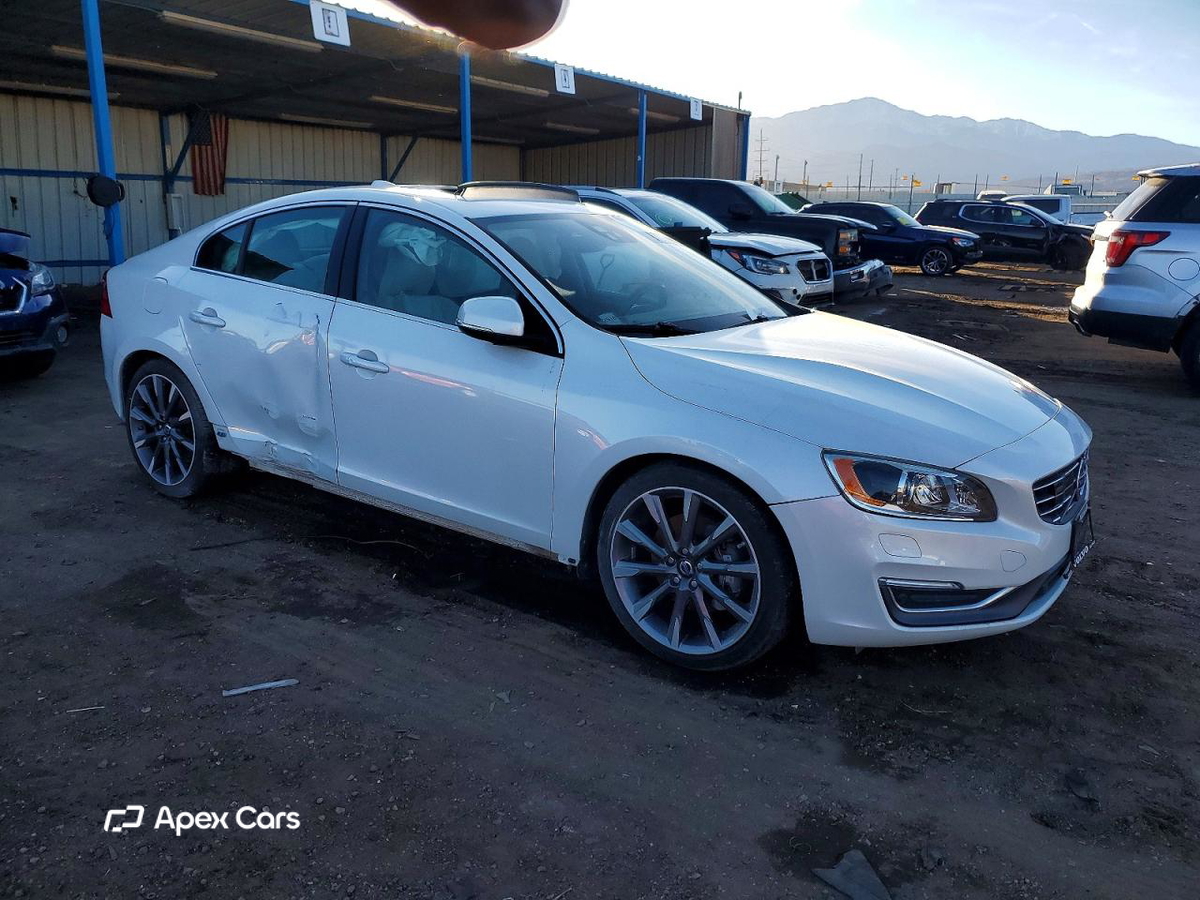 Volvo S60 2015