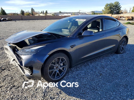 Tesla Model 3 2021 - Image 1 of 13
