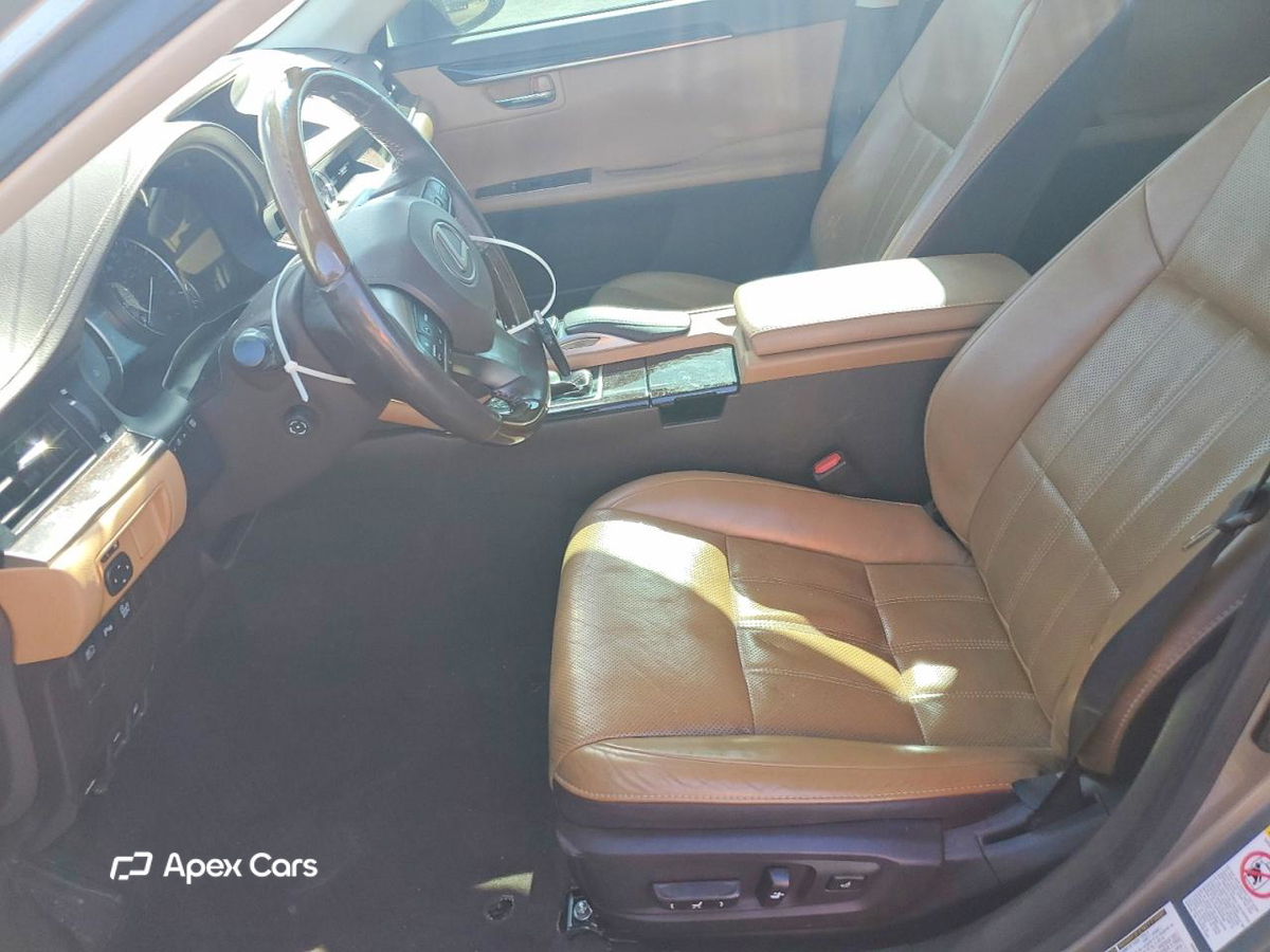 Lexus ES 2016