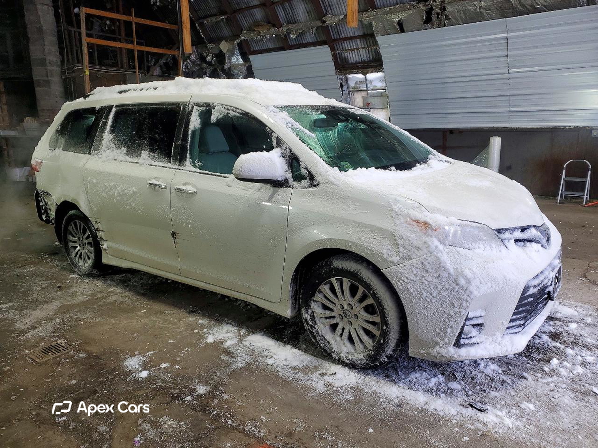 Toyota Sienna 2018