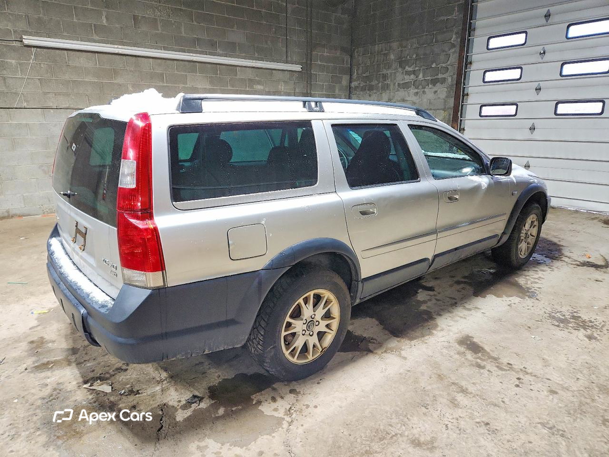 Volvo XC70 2004