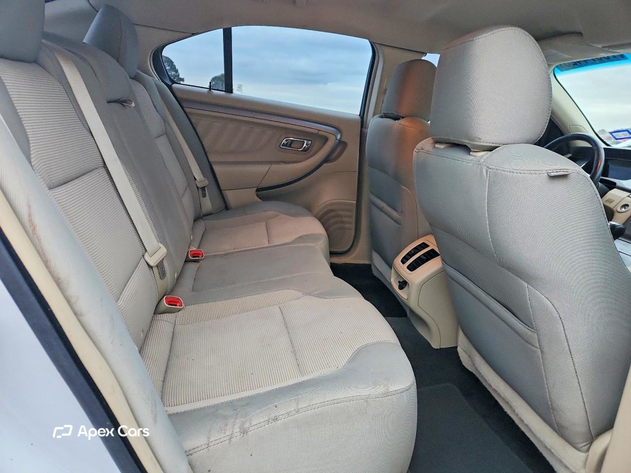 Ford Taurus 2015