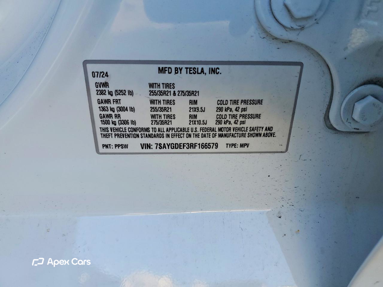 Tesla Model Y 2024