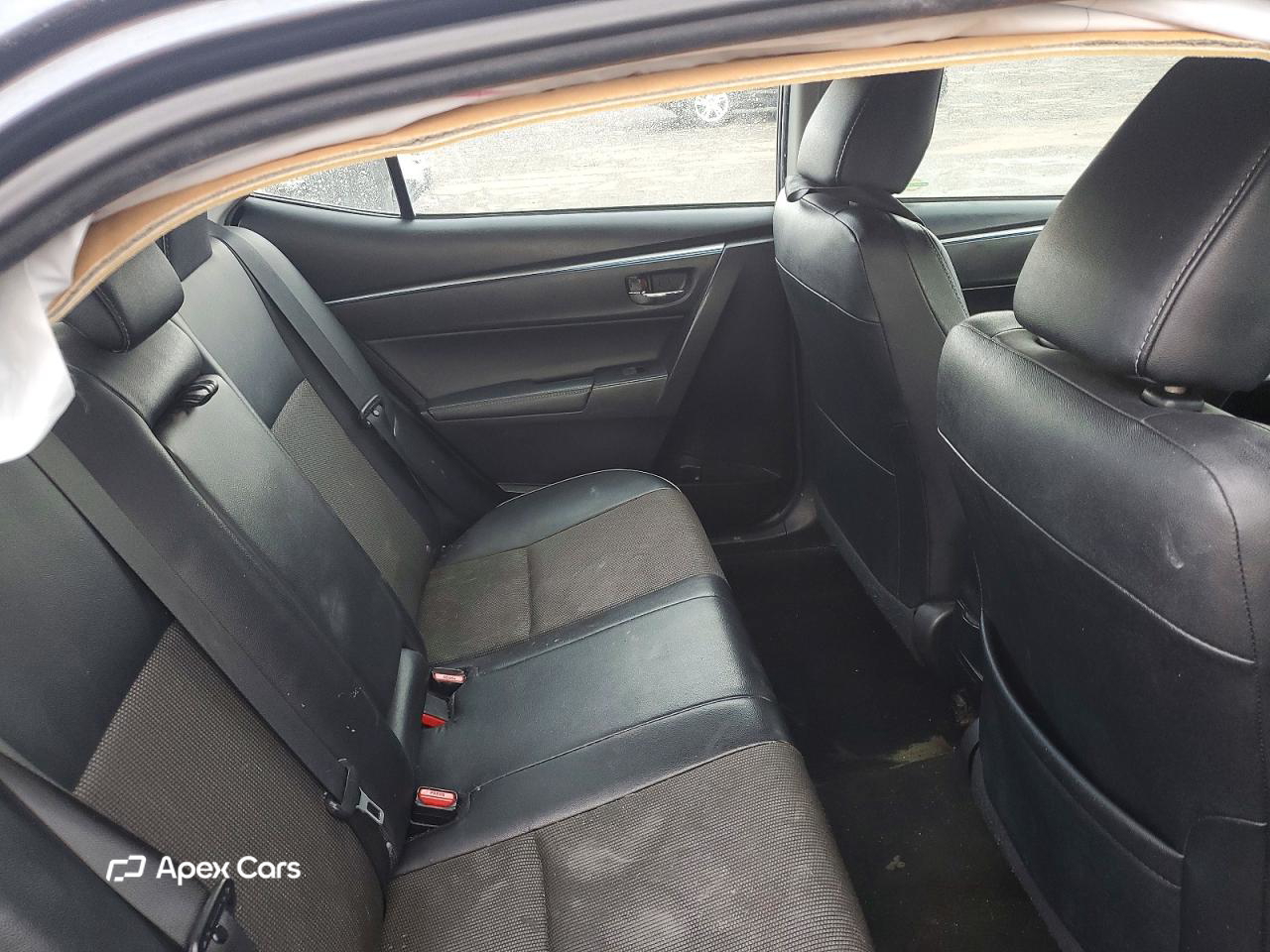 Toyota Corolla 2015