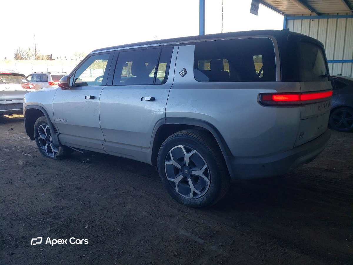 Rivian R1S 2024