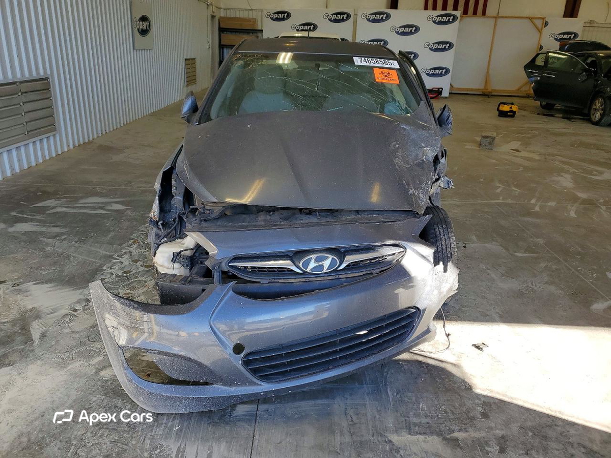 Hyundai Accent 2013