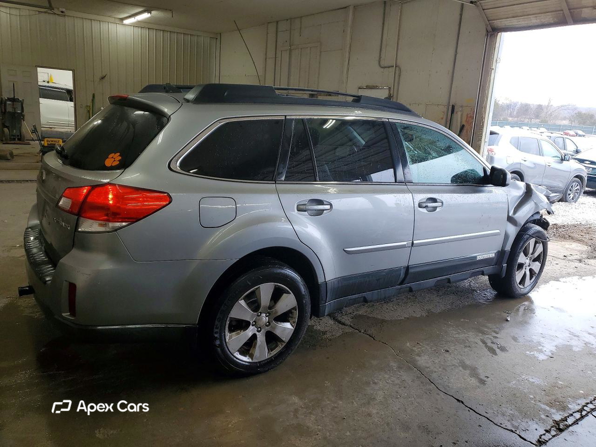 Subaru Outback 2011