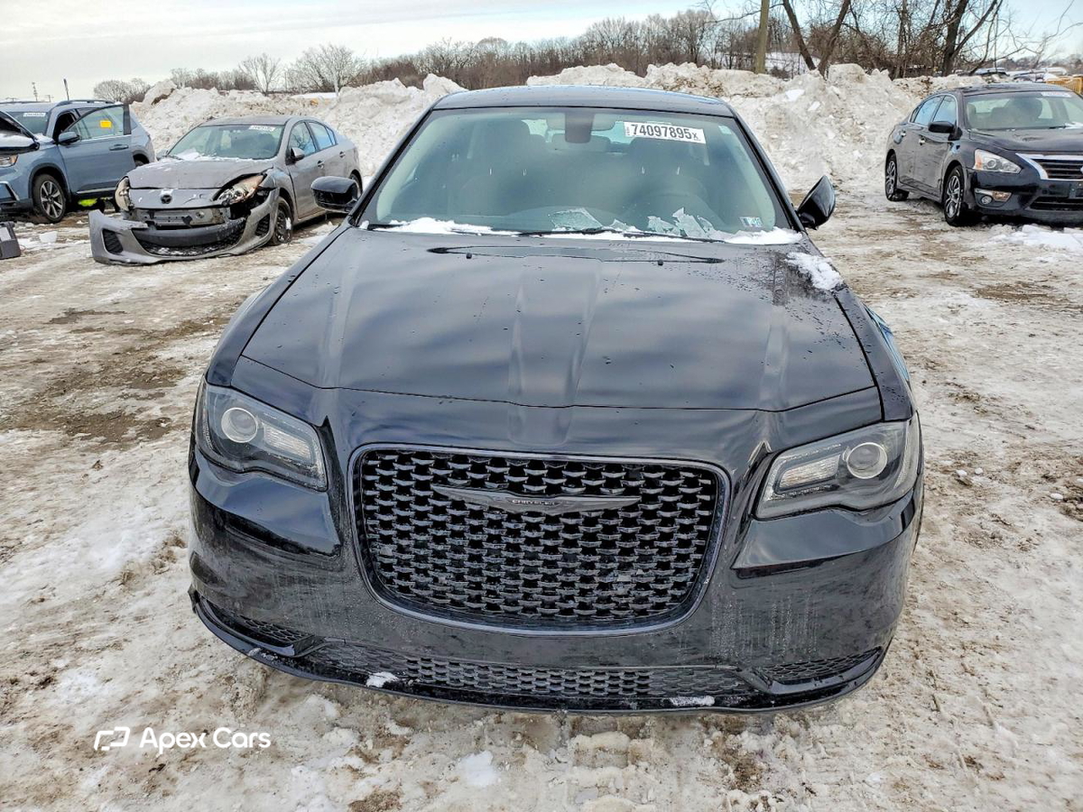 Chrysler 300 2023