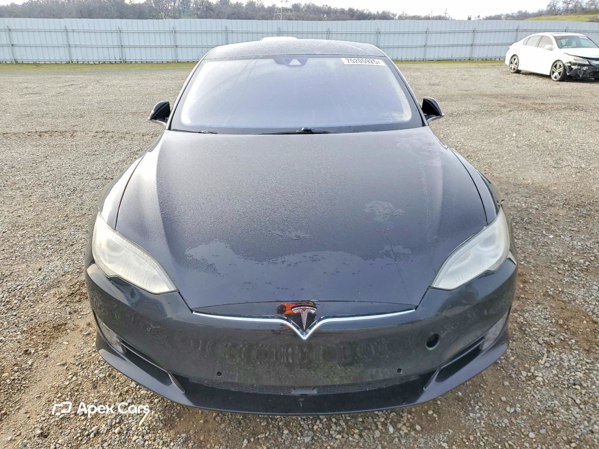 Tesla Model S 2016