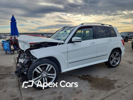 Mercedes-Benz  2013 - Image 1 of 15