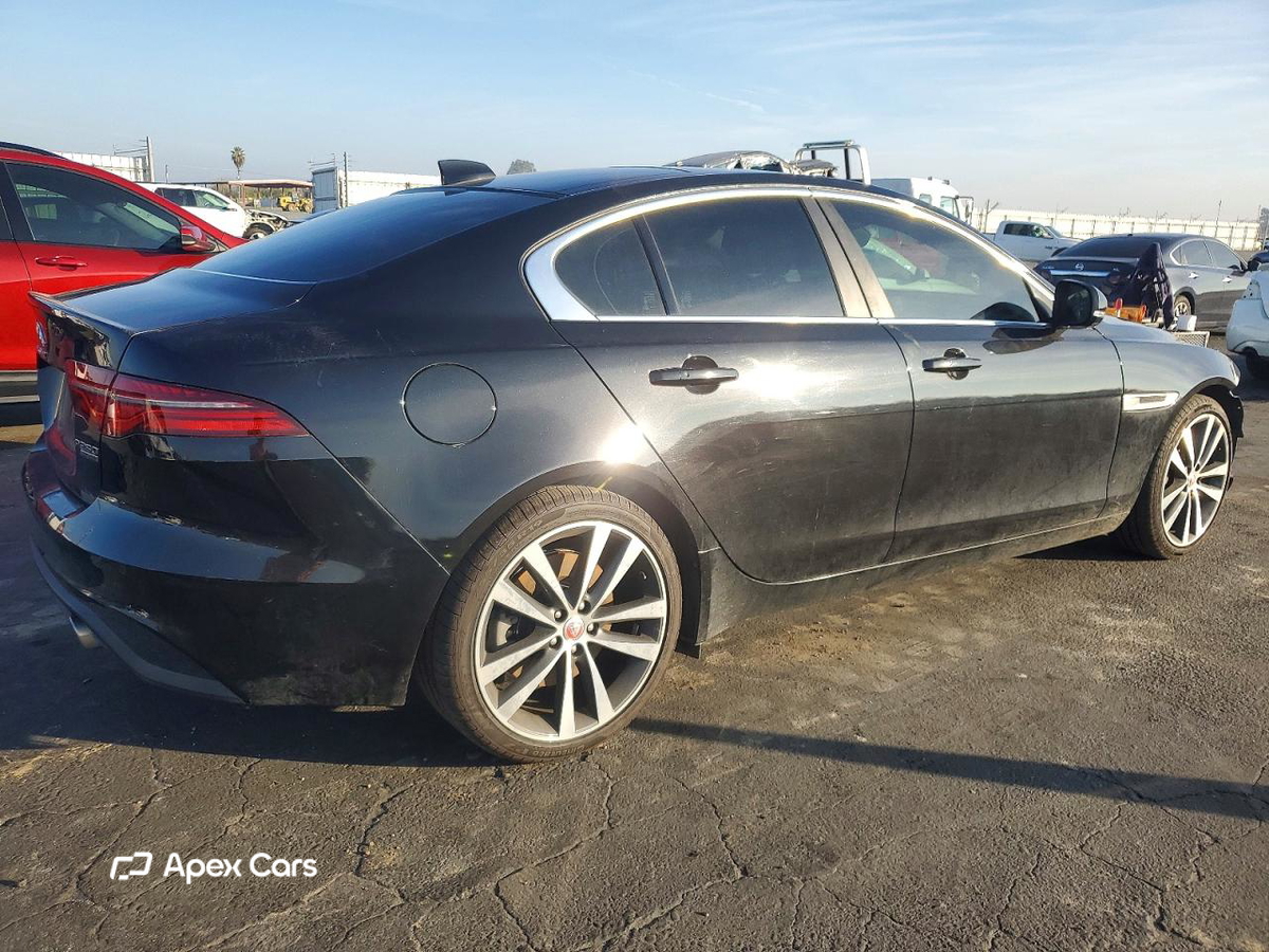 Jaguar XE 2020