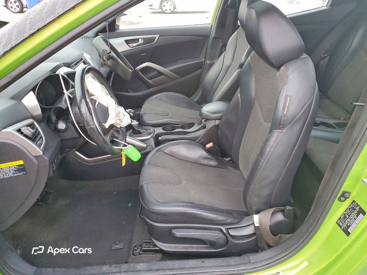 Hyundai Veloster 2012