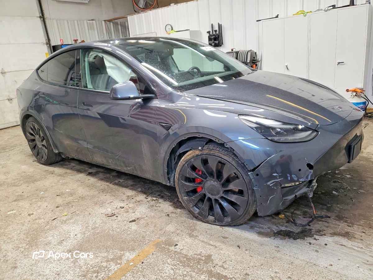 Tesla Model Y 2022