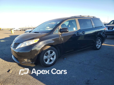 Toyota Sienna 2013 - Image 1 of 13