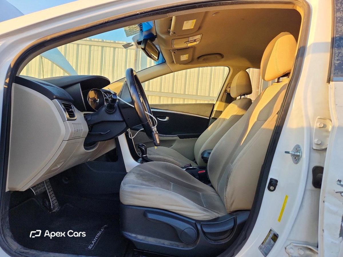Hyundai Elantra 2013