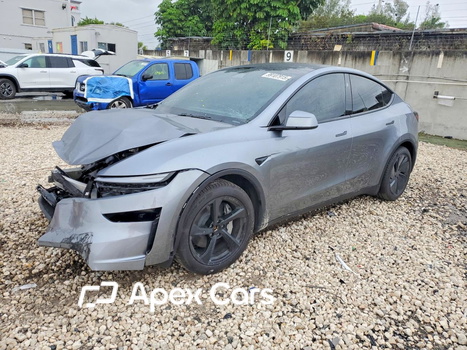 Tesla Model Y 2026 - Zdjęcie 1 z 5