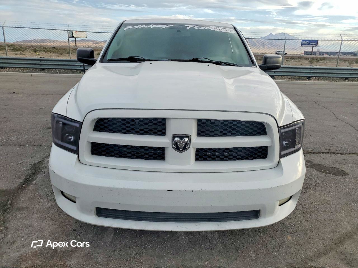 Dodge RAM 2012