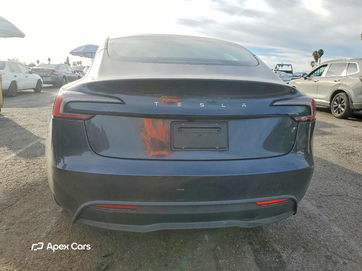 Tesla Model 3 2024