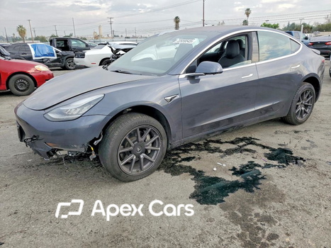 Tesla Model 3 2018 - Zdjęcie 1 z 13