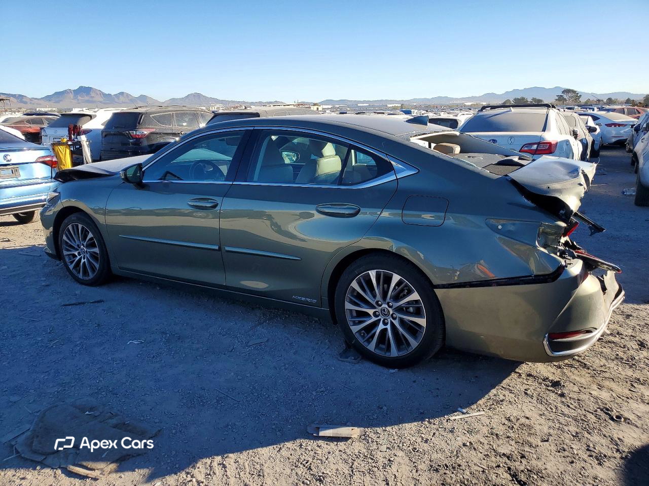 Lexus ES 2020