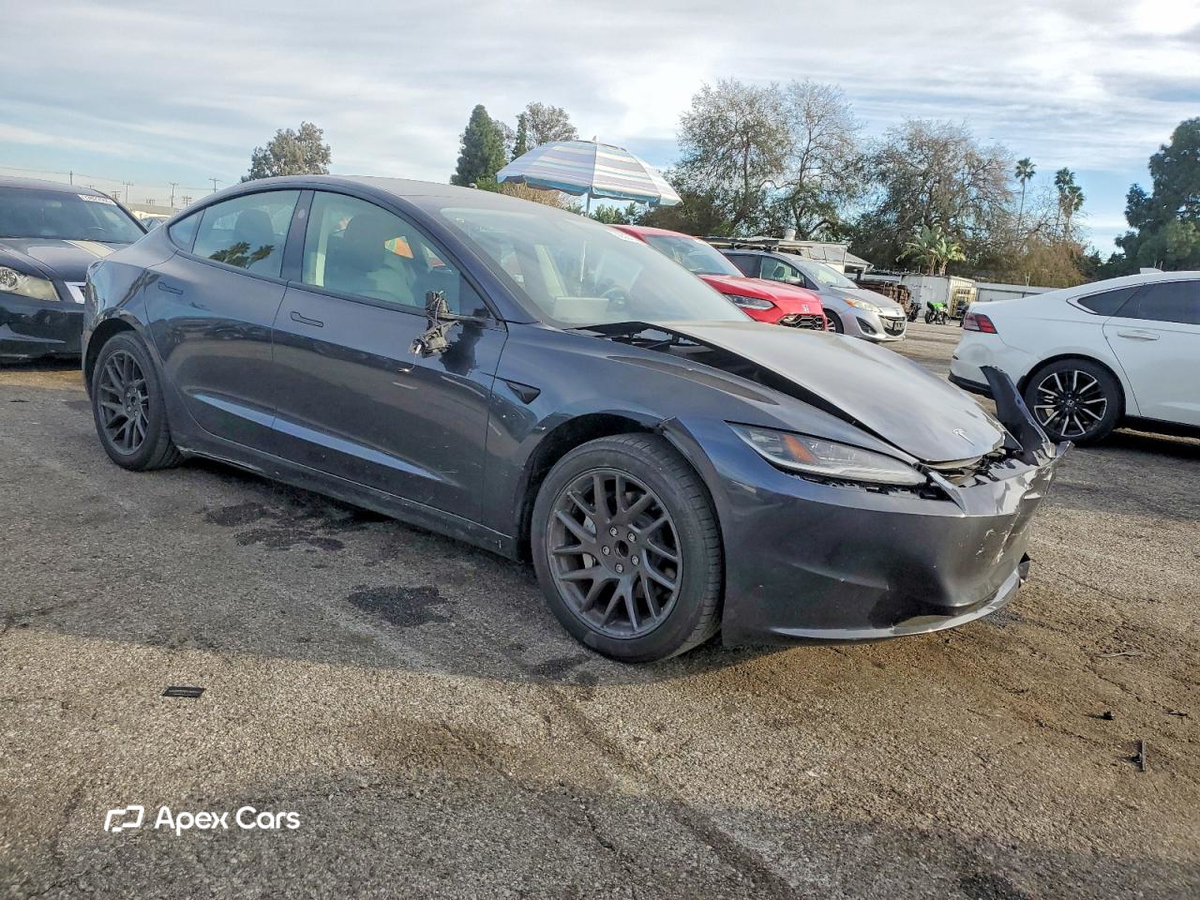 Tesla Model 3 2024