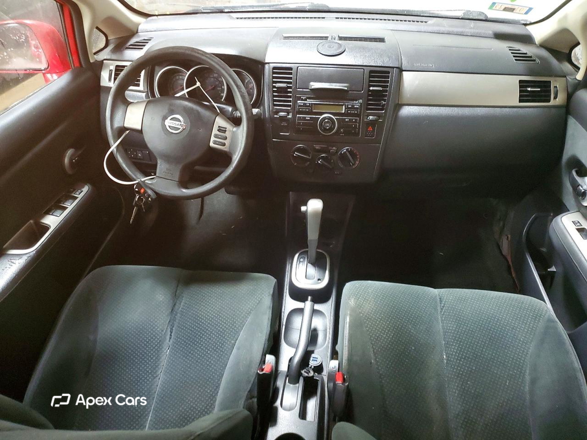 Nissan Versa 2011