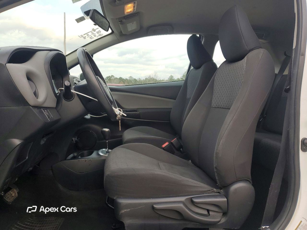 Toyota Yaris 2015