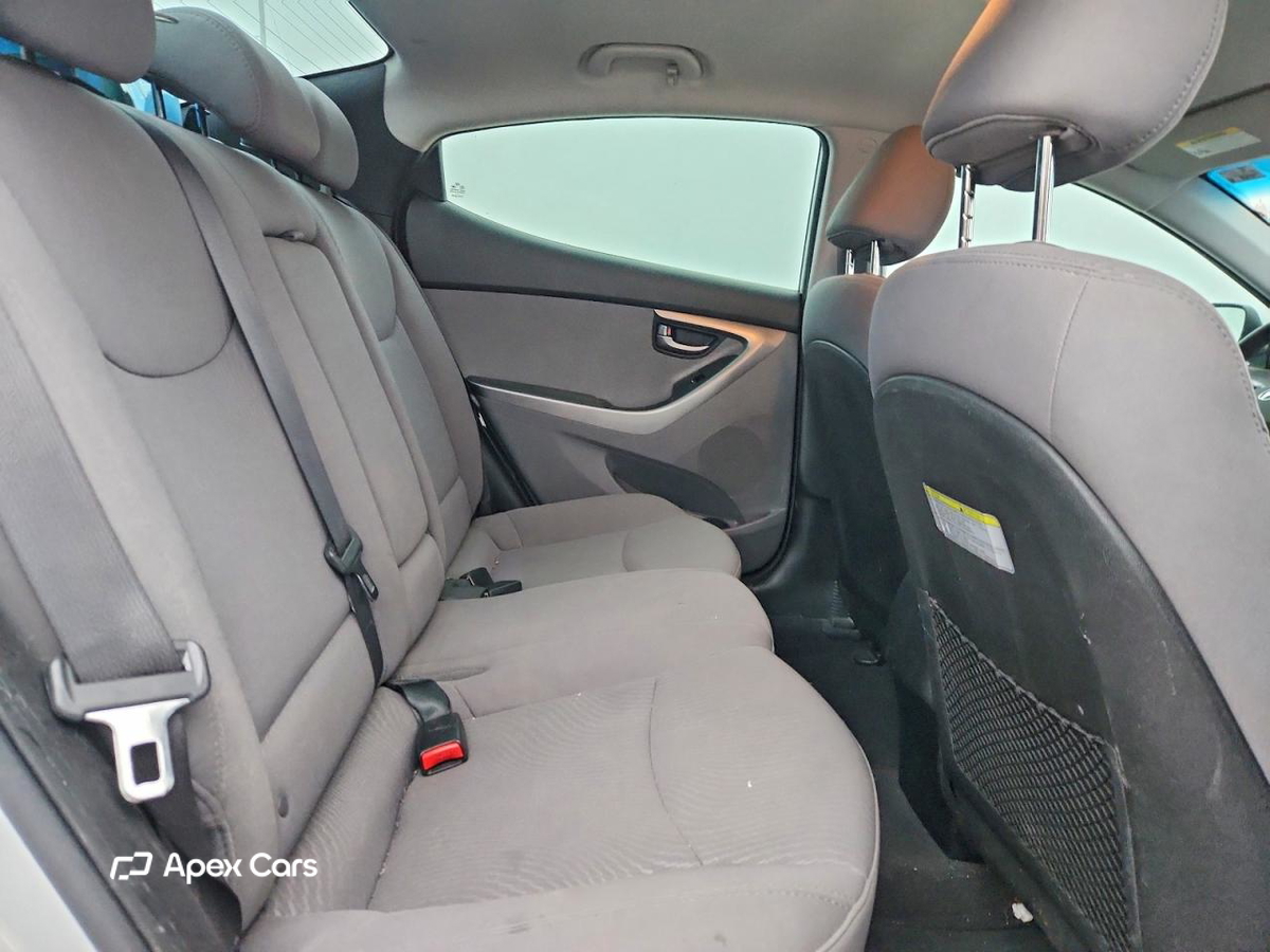 Hyundai Elantra 2015